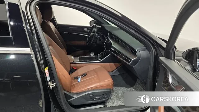 Audi A6 (C8) 2021 Черный из Кореи, фото 2