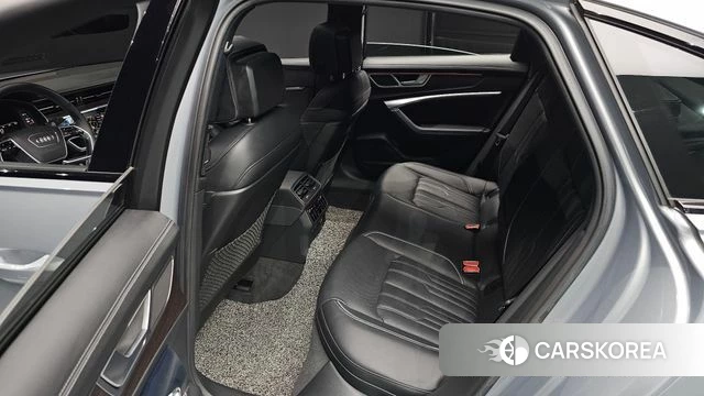 Audi A6 (C8) 2023 Серебристо-серый из Кореи, фото 2