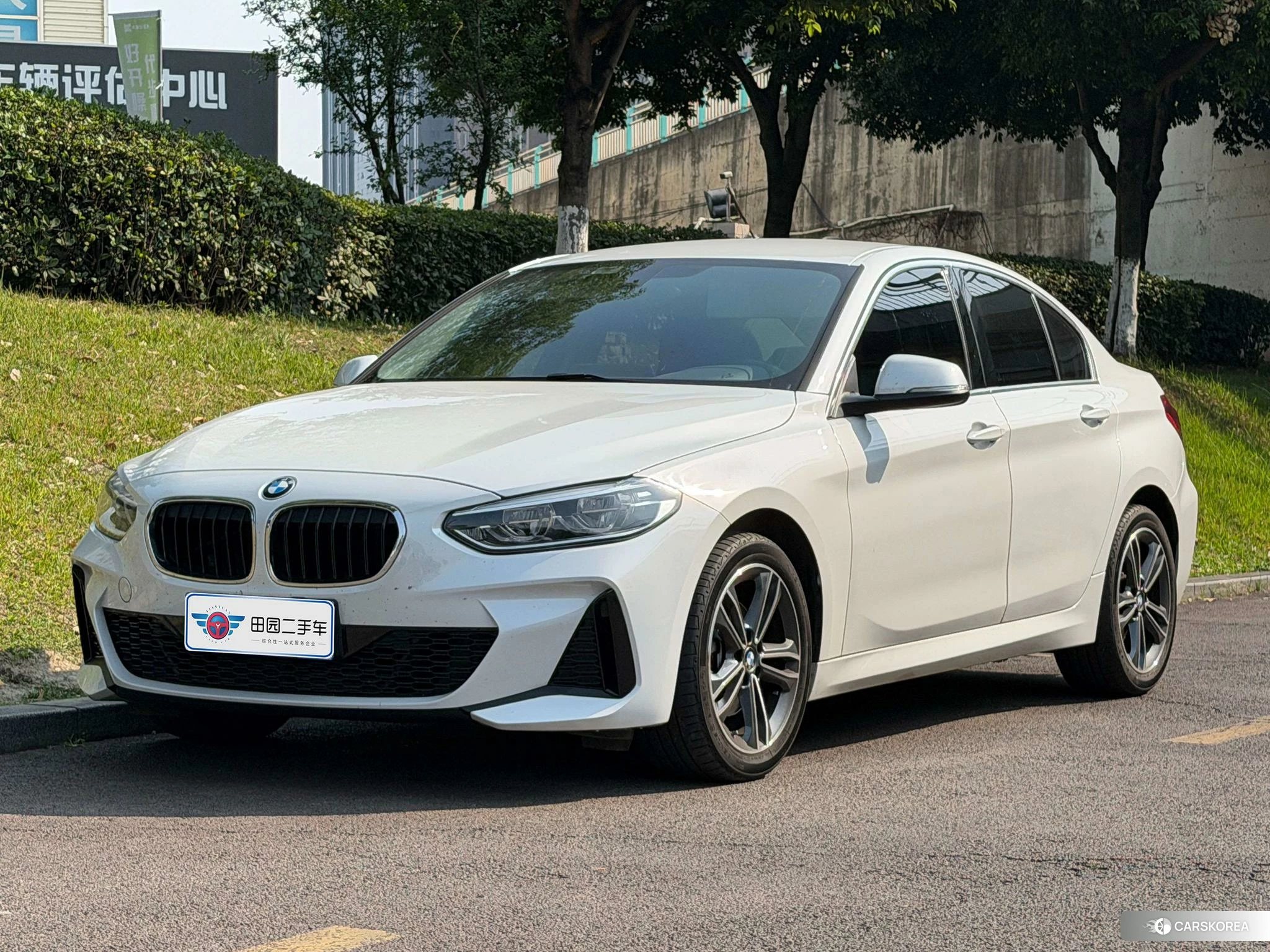 BMW 1 series 2022 Белый из Китая, фото 2