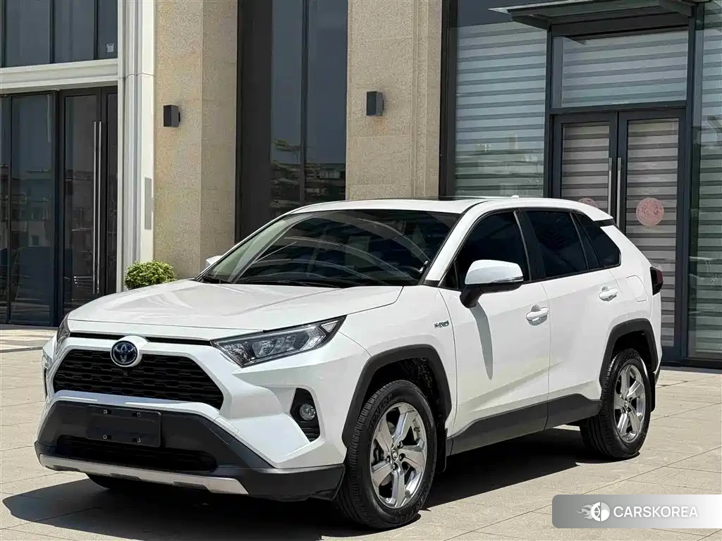 Toyota RAV4 2022 Белый из Китая, фото 2