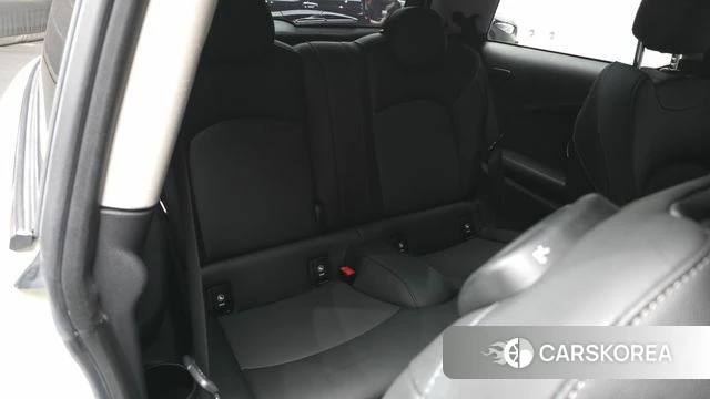 Mini Cooper 2021 Жемчужный цвет из Кореи, фото 2