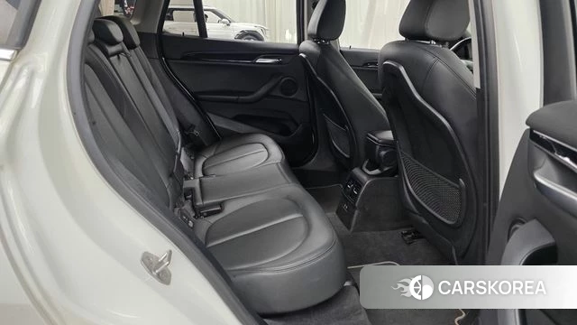 BMW X1 (F48) 2022 Белый из Кореи, фото 2