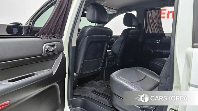 Ssangyong Korando Turismo 2018 Белый из Кореи, фото 2