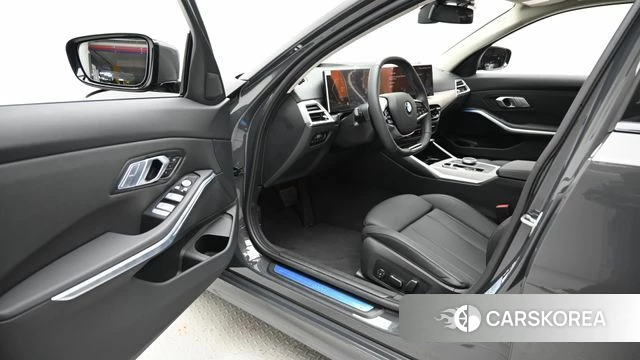 BMW 3 Series (G20) 2025 Серый из Кореи, фото 2
