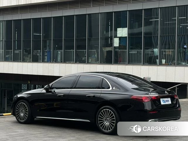 Mercedes-Benz E-class 2025 Черный из Китая, фото 2