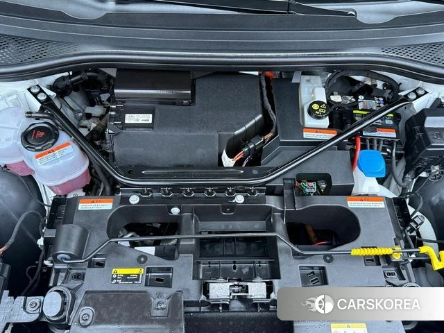 Volkswagen ID.4 2023 Белый из Кореи, фото 2