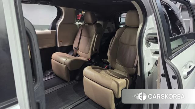 Toyota Sienna 4th Generation 2023 Белый из Кореи, фото 2