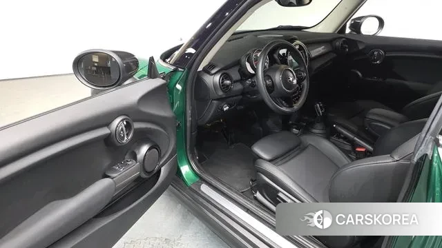 Mini Cooper 2021 Зеленый из Кореи, фото 2