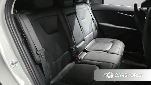 Kia Di Ol Nu Niro 2022 Белый из Кореи, фото 2
