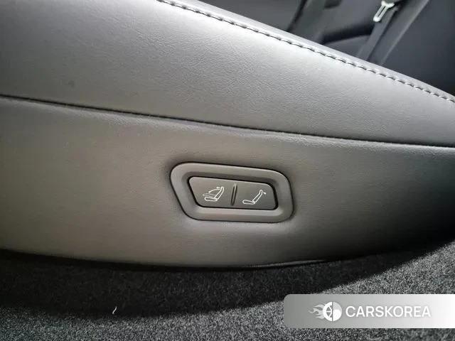 Tesla Model Y 2025 Серый из Кореи, фото 2