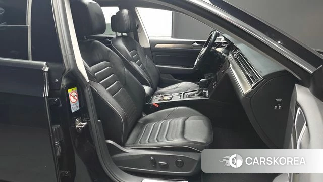 Volkswagen Arteon 2019 Черный из Кореи, фото 2