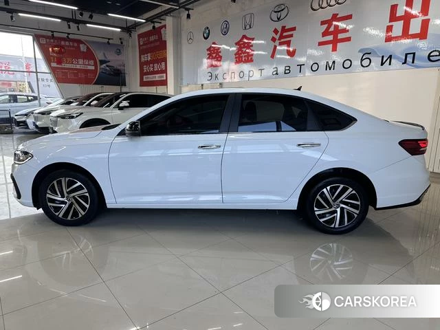 Volkswagen Lavida 2022 Белый из Китая, фото 2