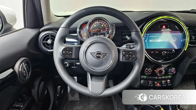 Mini Cooper 2021 Темно-зеленый из Кореи, фото 2