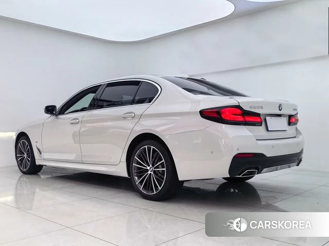 BMW 5 series 2023 Белый из Китая, фото 2