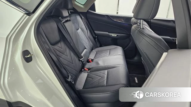 Lexus NX350h Second generation 2024 Белый из Кореи, фото 2