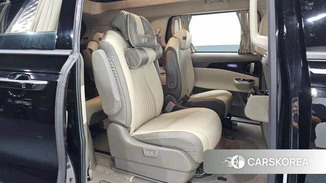 Kia Carnival 4th generation 2023 Черный из Кореи, фото 2