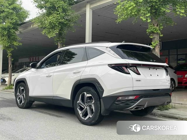 Hyundai Tucson 2022 Белый из Китая, фото 2