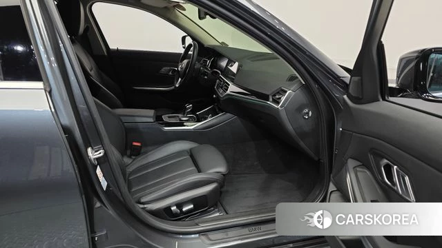 BMW 3 Series (G20) 2022 Серый из Кореи, фото 2