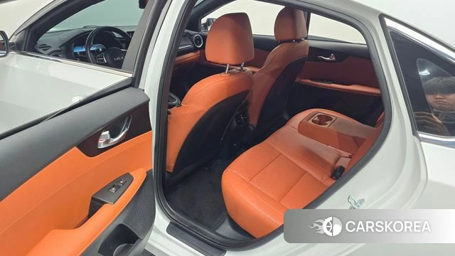 Kia The New K3 2nd generation 2024 Белый из Кореи, фото 2