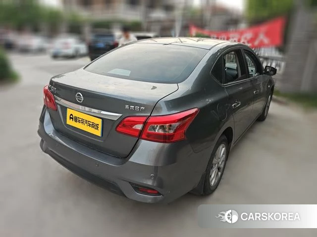Nissan Xuan Yi 2024 Темно-серый из Китая, фото 2