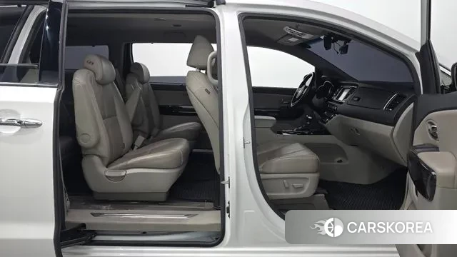 Kia The New Carnival 2018 Белый из Кореи, фото 2