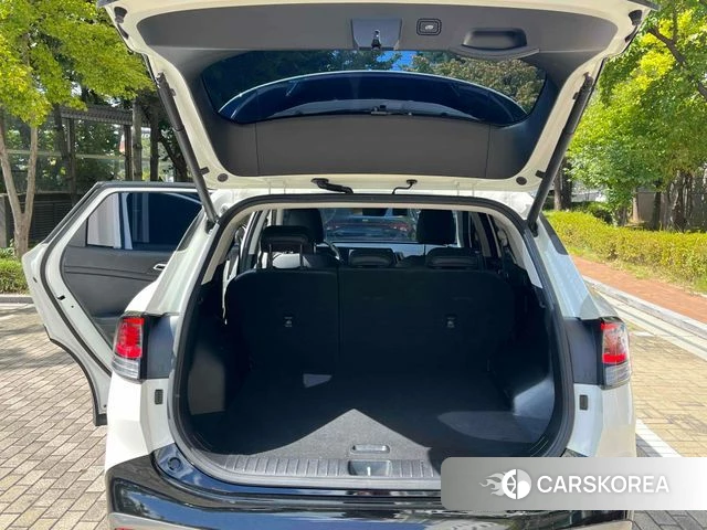 Kia Sportage 5th Generation Hybrid 2023 Белый из Кореи, фото 2