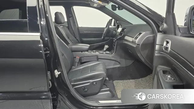 Jeep Grand Cherokee 2019 Черный из Кореи, фото 2