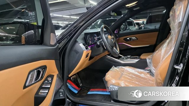 BMW 3 Series (G20) 2022 Черный из Кореи, фото 2