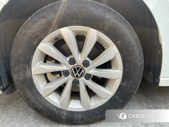 Volkswagen Bora 2024 Белый из Китая, фото 2
