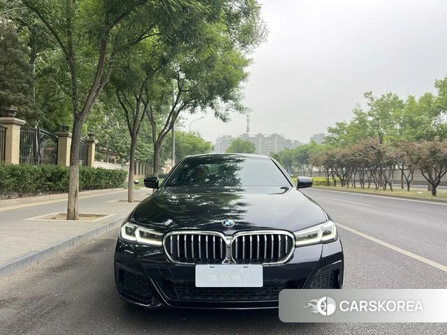 BMW 5 series 2021 Черный из Китая, фото 2
