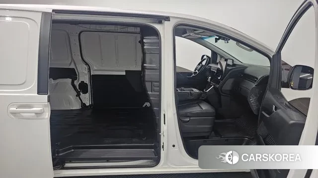 Hyundai Staria 2021 Белый из Кореи, фото 2