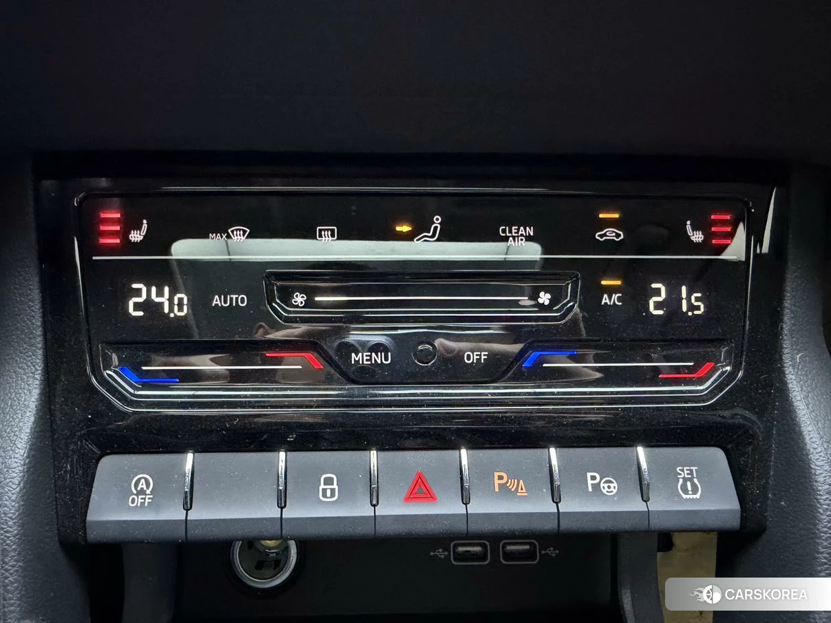 Skoda Krok 2023 Белый из Китая, фото 2