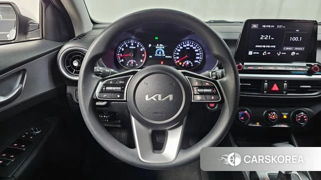 Kia The New K3 2nd generation 2023 Белый из Кореи, фото 2