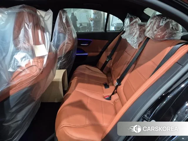 Mercedes-Benz C-Class W206 2025 Черный из Кореи, фото 2