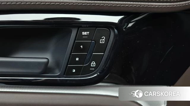 Porsche Panamera (976) 2025 Черный из Кореи, фото 2
