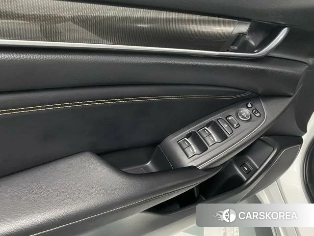 Honda Accord 2022 Белый из Китая, фото 2