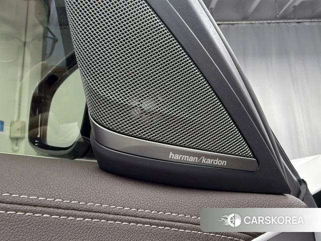 BMW 5 series 2022 Белый из Китая, фото 2