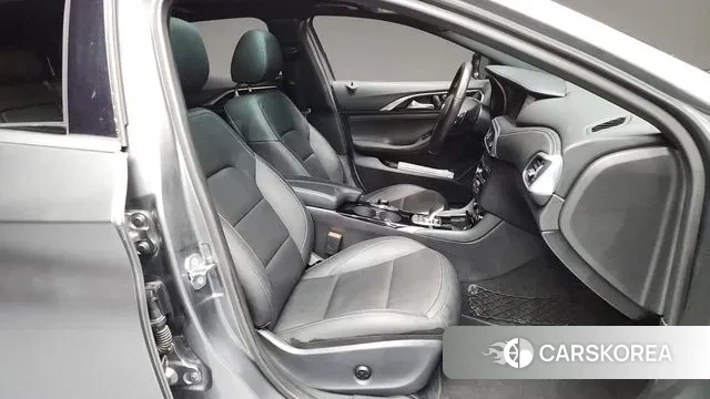 Infiniti Q30 2019 Серый из Кореи, фото 2