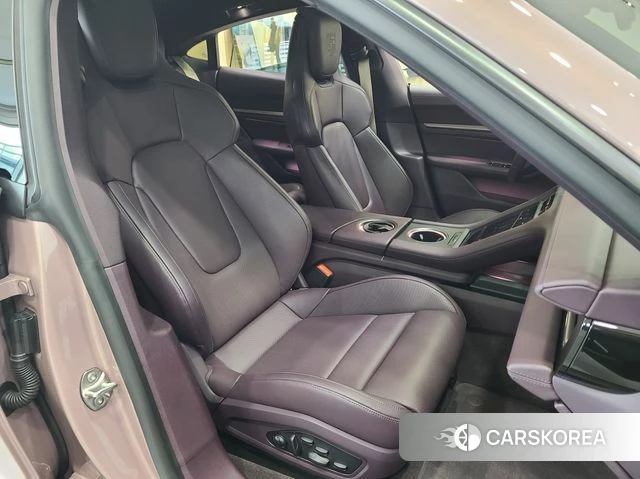 Porsche Taycan 2023 Розовый из Кореи, фото 2