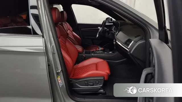 Audi SQ5 (FY) 2022 Серебристо-серый из Кореи, фото 2