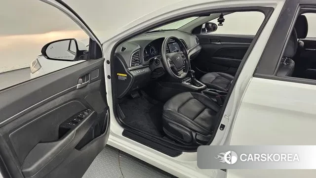 Hyundai Avante AD 2018 Белый из Кореи, фото 2