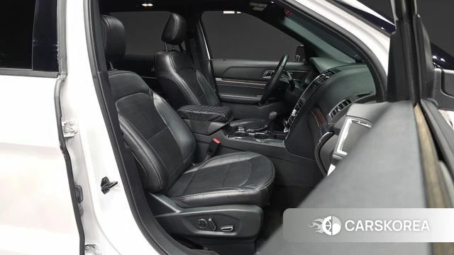 Ford Explorer 2018 Белый из Кореи, фото 2