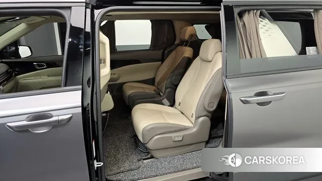 Kia The New Carnival 4th Generation 2023 Серый из Кореи, фото 2