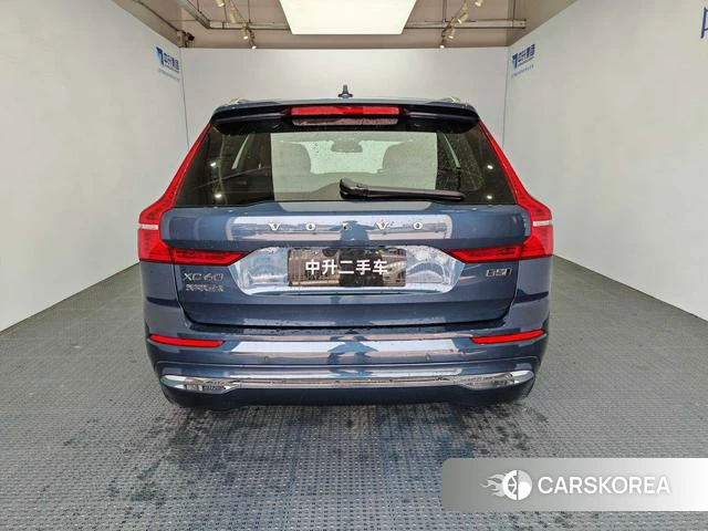 Volvo XC60 2025 Синий из Китая, фото 2