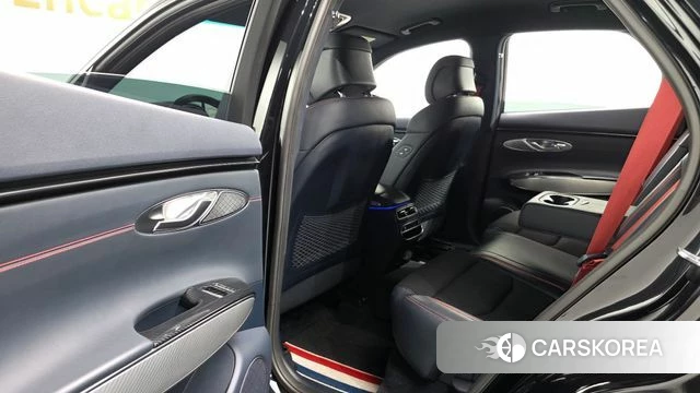 Genesis GV70 2021 Черный из Кореи, фото 2