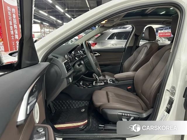 BMW 1 series 2023 Белый из Китая, фото 2