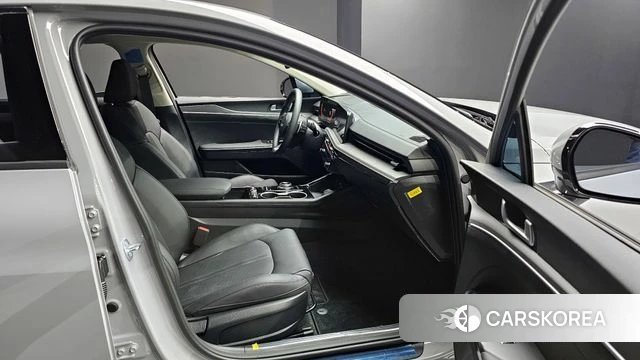 Kia The New K5 3rd generation 2025 Серебристо-серый из Кореи, фото 2