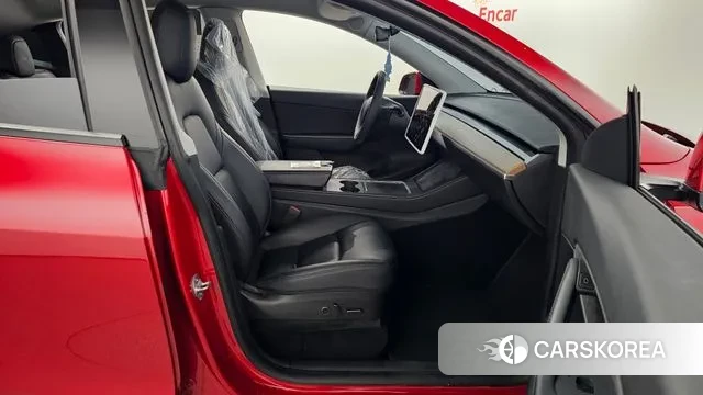 Tesla Model Y 2021 Красный из Кореи, фото 2