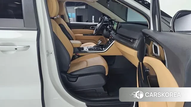 Kia Carnival 4th generation 2023 Белый из Кореи, фото 2