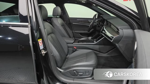 Audi A6 (C8) 2020 Черный из Кореи, фото 2